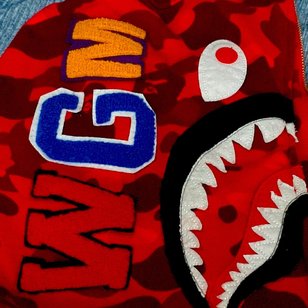 Bape zip up red shark men's XL